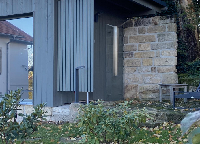 Sauna mit Außendusche